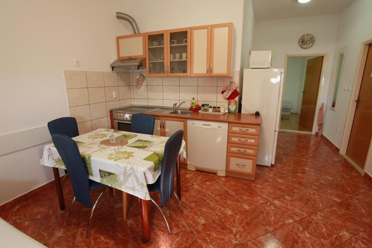 Apartments A&G Каштела Экстерьер фото